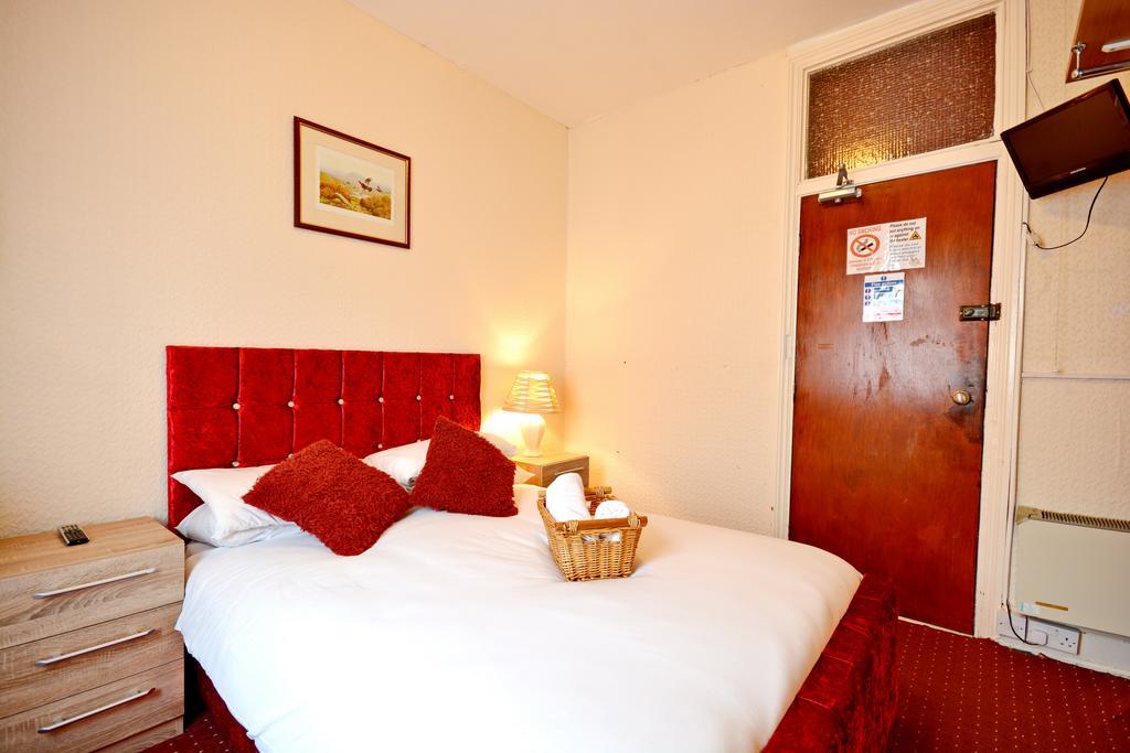 בלקפול The Derby Hotel מראה חיצוני תמונה