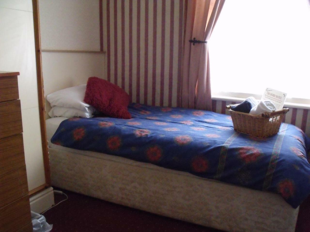 בלקפול The Derby Hotel חדר תמונה